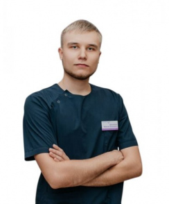 Шелопугин Максим Евгеньевич стоматолог